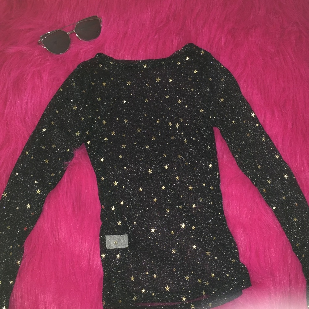 ✨Gold Star Mesh Top✨ - Picture 4 of 7